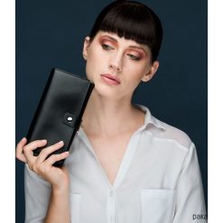 Portfel skórzany CZARNY. Czarne portfele damskie Pakamera, ze skóry. Za 299,00 zł.