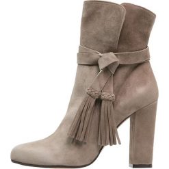Botki damskie: Pura Lopez Botki na obcasie taupe