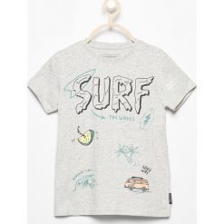 T-shirty chłopięce: T-shirt z surferskim nadrukiem – Jasny szar