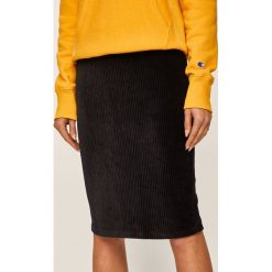 Vero Moda - Spódnica. Czarne spódniczki damskie Vero Moda, na co dzień, s, bez wzorów, z elastanu, casualowe, midi, ołówkowe. W wyprzedaży za 69,90 zł.