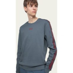 Bluza Hugo Doby203 50432332. Szare bluzy męskie HUGO, xl, bez wzorów, bez kołnierzyka, bez rękawów, bez kaptura. Za 479,00 zł.