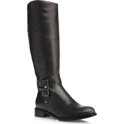Buty damskie. Czarne kozaki damskie Wittchen, na co dzień, ze skóry, casualowe, bez obcasa, bez zapięcia. W wyprzedaży za 359,92 zł.