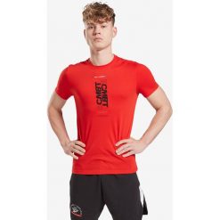 Reebok Combat Wordmak Koszulka Czerwony. Czerwone podkoszulki męskie Reebok, s, z nadrukiem, z bawełny, bez kołnierzyka, krótkie. Za 102,95 zł.