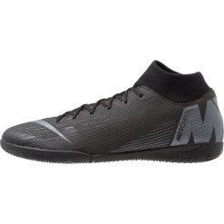 Nike Performance SUPERFLYX 6 ACADEMY IC Halówki black/anthracite/light crimson. Czarne buty skate męskie Nike Performance, z gumy, do piłki nożnej. Za 379,00 zł.