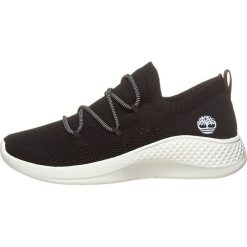 Buty sportowe "Fly Roam" w kolorze czarnym. Buty sportowe damskie Timberland. W wyprzedaży za 322,95 zł.