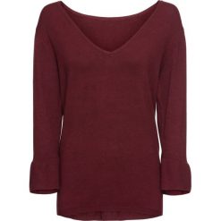 Sweter z falbanami bonprix czerwony klonowy. Czerwone swetry klasyczne damskie bonprix, z dekoltem w serek. Za 49,99 zł.