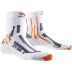 Skarpety X-SOCKS SKY RUN TWO. Białe skarpetki damskie X SOCKS, bez wzorów, z włókna. W wyprzedaży za 80,00 zł.