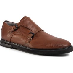 Półbuty STRELLSON - Highgate 4010002799 Cognac 703. Pomarańczowe buty wizytowe męskie Strellson, bez wzorów, ze skóry, eleganckie, bez zapięcia. W wyprzedaży za 549,00 zł.