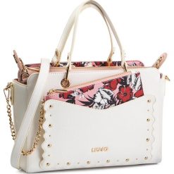 Torebka LIU JO - M Satchel N19226 E0061 Off White 01065. Białe torebki klasyczne damskie marki Liu Jo, bez wzorów, ze skóry ekologicznej, klasyczne, duże, bez dodatków. Za 739,00 zł.