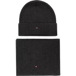 Zestaw Szalik i Czapka TOMMY HILFIGER - Pima Cotton Scarf & Beanie Gp AM0AM05186 0IT. Szare czapki męskie TOMMY HILFIGER, na zimę, bez wzorów, z bawełny. W wyprzedaży za 219,00 zł.