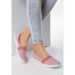 Czerwone Tenisówki Kinds. Czerwone trampki i tenisówki damskie Born2be, bez wzorów, bez zapięcia. Za 39,99 zł.