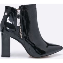 Buty zimowe damskie: Caprice – Botki
