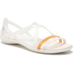 Sandały CROCS - Isabella Strappy Sandal W 204915 Oyster. Białe klapki damskie Crocs, bez wzorów, z tworzywa sztucznego, bez obcasa, na obcasie. W wyprzedaży za 169,00 zł.