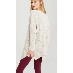 Jasnobeżowy Sweter Take. Brązowe swetry klasyczne damskie other, uniwersalny. Za 69,99 zł.
