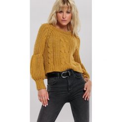 Musztardowy Sweter Quadrant. Żółte swetry damskie other, s, bez wzorów, casualowe, bez rękawów, bez kaptura. Za 139,99 zł.