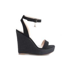 Espadryle Patrizia Pepe 2V7883/A4AD-K103. Czarne espadryle damskie Patrizia Pepe, bez wzorów, bez obcasa. Za 399,00 zł.