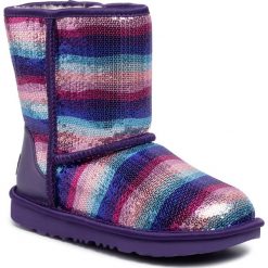 Buty UGG - Kids' Classic II Sequin Rainbow 1103622K Vrbw. Śniegowce dziewczęce Ugg, bez zapięcia. Za 599,00 zł.