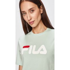 Fila - T-shirt. Zielone bluzki damskie Fila, s, z nadrukiem, z bawełny, z okrągłym kołnierzem, z krótkim rękawem. W wyprzedaży za 89,90 zł.