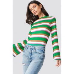 NA-KD Top z szerokim rękawem - Green,Multicolor. Zielone topy damskie NA-KD, bez wzorów, z dzianiny, z okrągłym kołnierzem. W wyprzedaży za 36,58 zł.