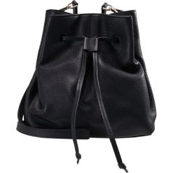 Jil Sander Navy LITTLE BUCKET Torba na ramię navy. Niebieskie torebki klasyczne damskie marki Jil Sander Navy. W wyprzedaży za 989,50 zł.
