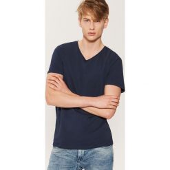 T-shirt basic - Granatowy. Niebieskie t-shirty męskie House, l. Za 19,99 zł.