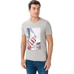 Tommy Hilfiger Koszulka Szary. Szare podkoszulki męskie TOMMY HILFIGER, m, z haftami, z bawełny, bez kołnierzyka, krótkie. Za 221,95 zł.