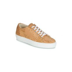 Buty Dream in Green JAKANIS. Brązowe trampki i tenisówki damskie marki Dream in Green, bez wzorów, bez zapięcia. Za 329,00 zł.