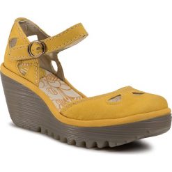Sandały FLY LONDON - Yuna P500016152 Bright Yellow. Żółte klapki damskie Fly London, bez wzorów, ze skóry, bez obcasa, na obcasie. Za 429,00 zł.