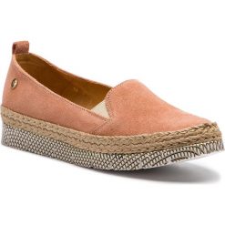 Espadryle MACIEJKA - 02966-33/00-5 Łosoś Brudyny. Czerwone espadryle damskie marki Maciejka, z materiału, na płaskiej podeszwie. Za 239,00 zł.