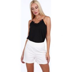 Spodenki eleganckie kremowe 202050. Białe szorty damskie Fasardi, s, bez wzorów, eleganckie. Za 69,00 zł.