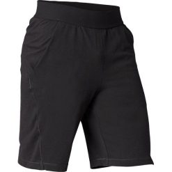 Spodenki do łagodnej jogi męskie. Szare spodenki i szorty męskie DOMYOS, s, bez wzorów, z elastanu. Za 49,99 zł.