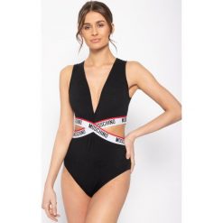 Body Moschino Underwear & Swim 6005 9003. Czarne body damskie Moschino Underwear & Swim, xs, bez wzorów, z elastanu. W wyprzedaży za 419,00 zł.