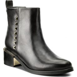 Buty zimowe damskie: Botki CARINII – B4087 E50-000-PSK-C54