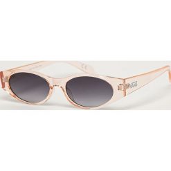 Vans - Okulary przeciwsłoneczne. Różowe okulary przeciwsłoneczne damskie Vans, owalne. Za 79,90 zł.