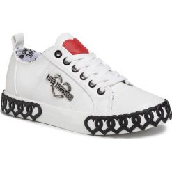 Sneakersy LOVE MOSCHINO - JA15243G0AJA0100 Bian. Białe półbuty damskie Love Moschino, ze skóry ekologicznej. Za 829,00 zł.
