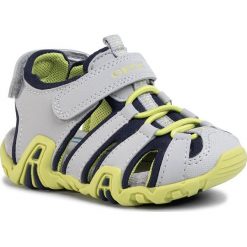 Sandały GEOX - B Sand.Kraze A B0224A 05015 C1446 M Lt Grey/Lime. Szare sandały chłopięce Geox, ze skóry ekologicznej, bez zapięcia. W wyprzedaży za 129,00 zł.