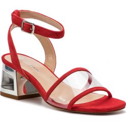 Sandały SOLO FEMME - 80814-11-G13/000-07-00 Czerwony. Czerwone klapki damskie Solo Femme, bez wzorów, ze skóry, bez obcasa, na obcasie. W wyprzedaży za 229,00 zł.