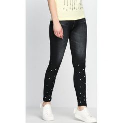 Czarne Legginsy Dreaming My Dreams. Czarne legginsy damskie marki Born2be, s. Za 29,99 zł.