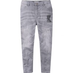Dżinsy ze stretchem bonprix szary denim. Szare spodnie chłopięce bonprix, bez wzorów, z jeansu, klasyczne. Za 79,99 zł.
