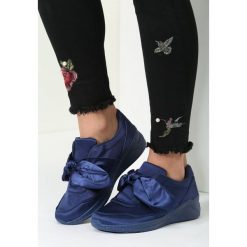 Granatowe Buty Sportowe Sound Of Silence. Niebieskie buty sportowe damskie marki other, z materiału. Za 49,99 zł.