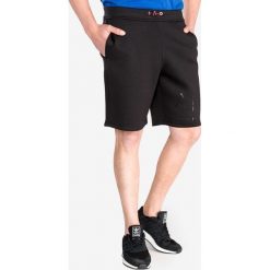 Armani Exchange Szorty Czarny. Czarne spodenki i szorty męskie Armani Exchange, l, bez wzorów, z elastanu. Za 524,95 zł.