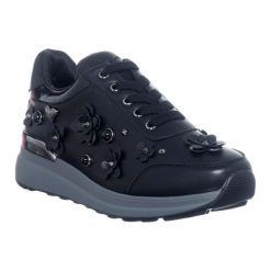 Sneakersy w kolorze czarnym. Czarne sneakersy damskie Braciallini, z materiału. W wyprzedaży za 299,95 zł.