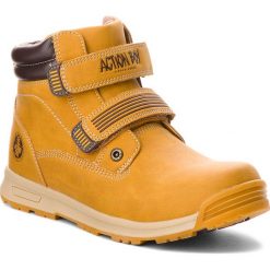 Trapery ACTION BOY - CP40-FK5-816JZ D Camel. Żółte śniegowce chłopięce Action Boy, bez zapięcia. W wyprzedaży za 69,99 zł.