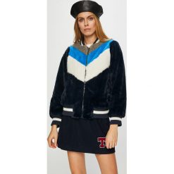 Pepe Jeans - Kurtka bomber Hebe. Szare bomberki damskie marki Pepe Jeans, s, z poliesteru. W wyprzedaży za 479,90 zł.