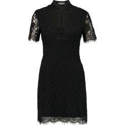 Fashion Union COLUMBUS Sukienka koktajlowa black. Czarne bez kategorii marki Fashion Union, z poliesteru, wizytowe. W wyprzedaży za 159,20 zł.