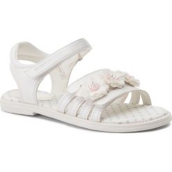 Sandały GEOX - J S. Karly G. D J9235D 000NF C1000 S White. Białe sandały dziewczęce Geox, z materiału. W wyprzedaży za 179,00 zł.