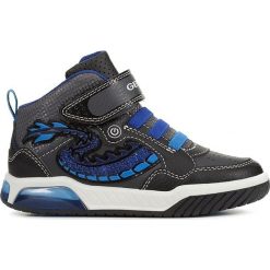 Sneakersy "Inek" w kolorze czarno-niebieskim. Niebieskie trampki chłopięce geox kids, bez wzorów, z gumy, bez zapięcia. W wyprzedaży za 149,95 zł.