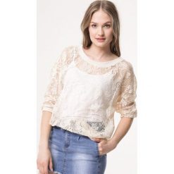 Beżowa Bluzka Triple Space. Brązowe bluzki damskie Born2be, na imprezę, s, bez wzorów, z koronki, z okrągłym kołnierzem, z długim rękawem. Za 29,99 zł.