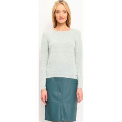 Sweter długi rękaw damski klasyczny. Zielone swetry damskie klasyczne, długie. W wyprzedaży za 24,99 zł.