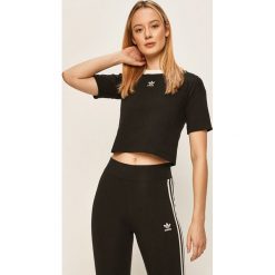 Adidas Originals - T-shirt. Czarne topy damskie adidas Originals, z aplikacjami, z bawełny, z okrągłym kołnierzem. Za 79,90 zł.